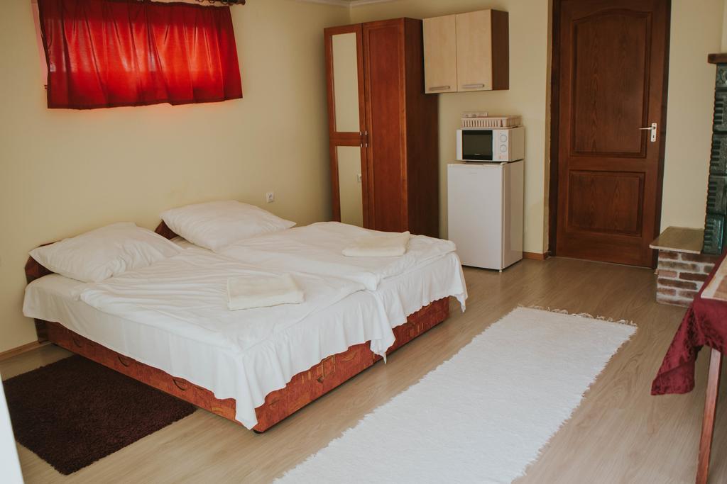 Szep Kert Vendeghaz Hotel Szekszard Bagian luar foto